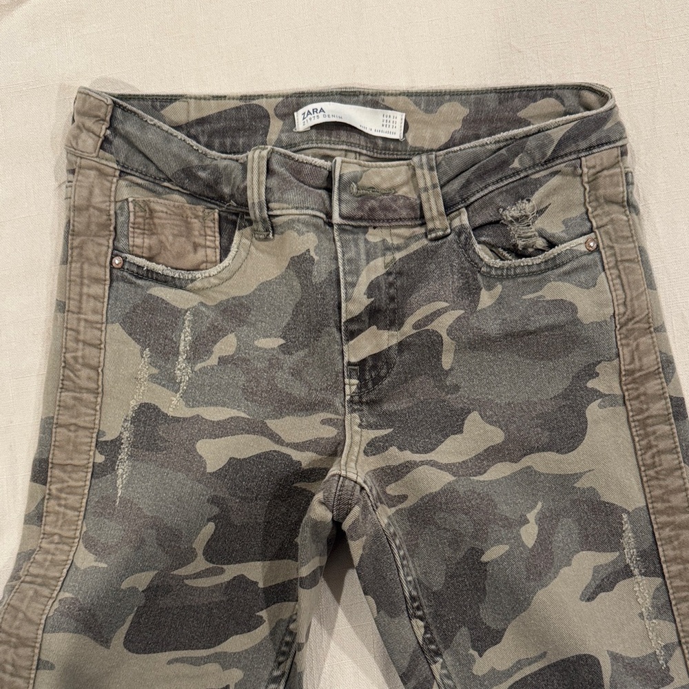 Zara Green Camouflage Jeans